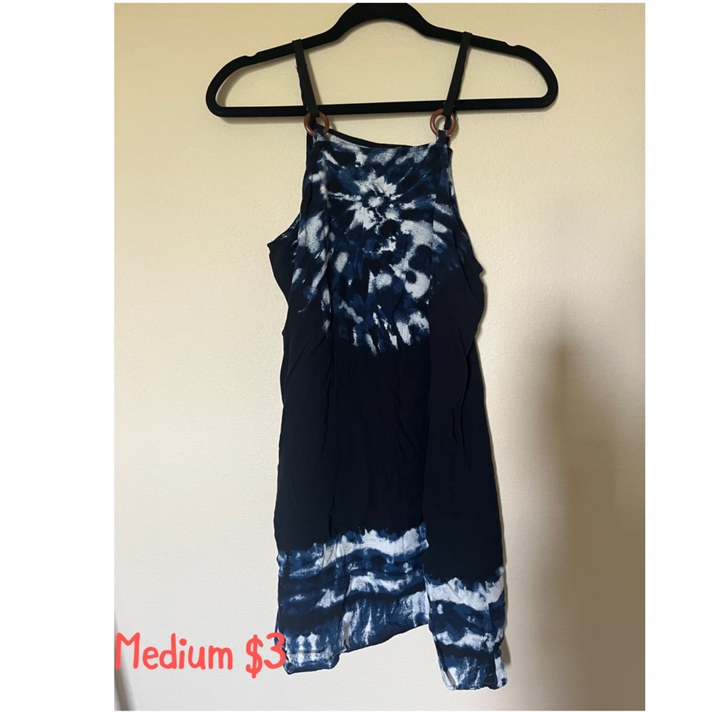 Various dresses - Picture 3 of 10